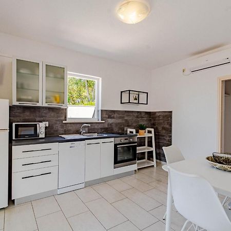 Seaside Apartments With A Swimming Pool Tri Zala, Korcula - 558 Zrnovo 외부 사진