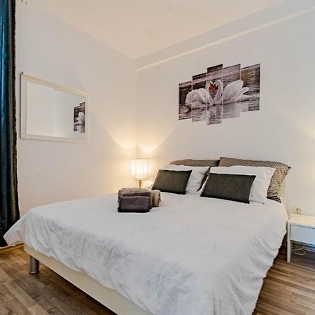 Seaside Apartments With A Swimming Pool Tri Zala, Korcula - 558 Zrnovo 외부 사진