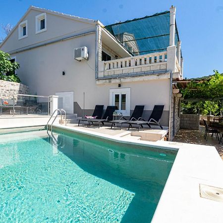 Seaside Apartments With A Swimming Pool Tri Zala, Korcula - 558 Zrnovo 외부 사진