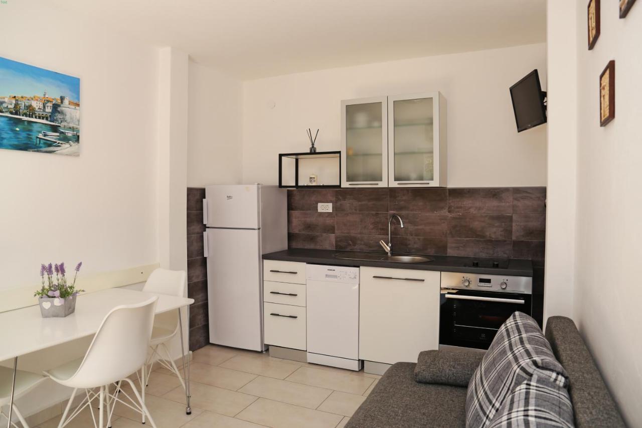 Seaside Apartments With A Swimming Pool Tri Zala, Korcula - 558 Zrnovo 외부 사진