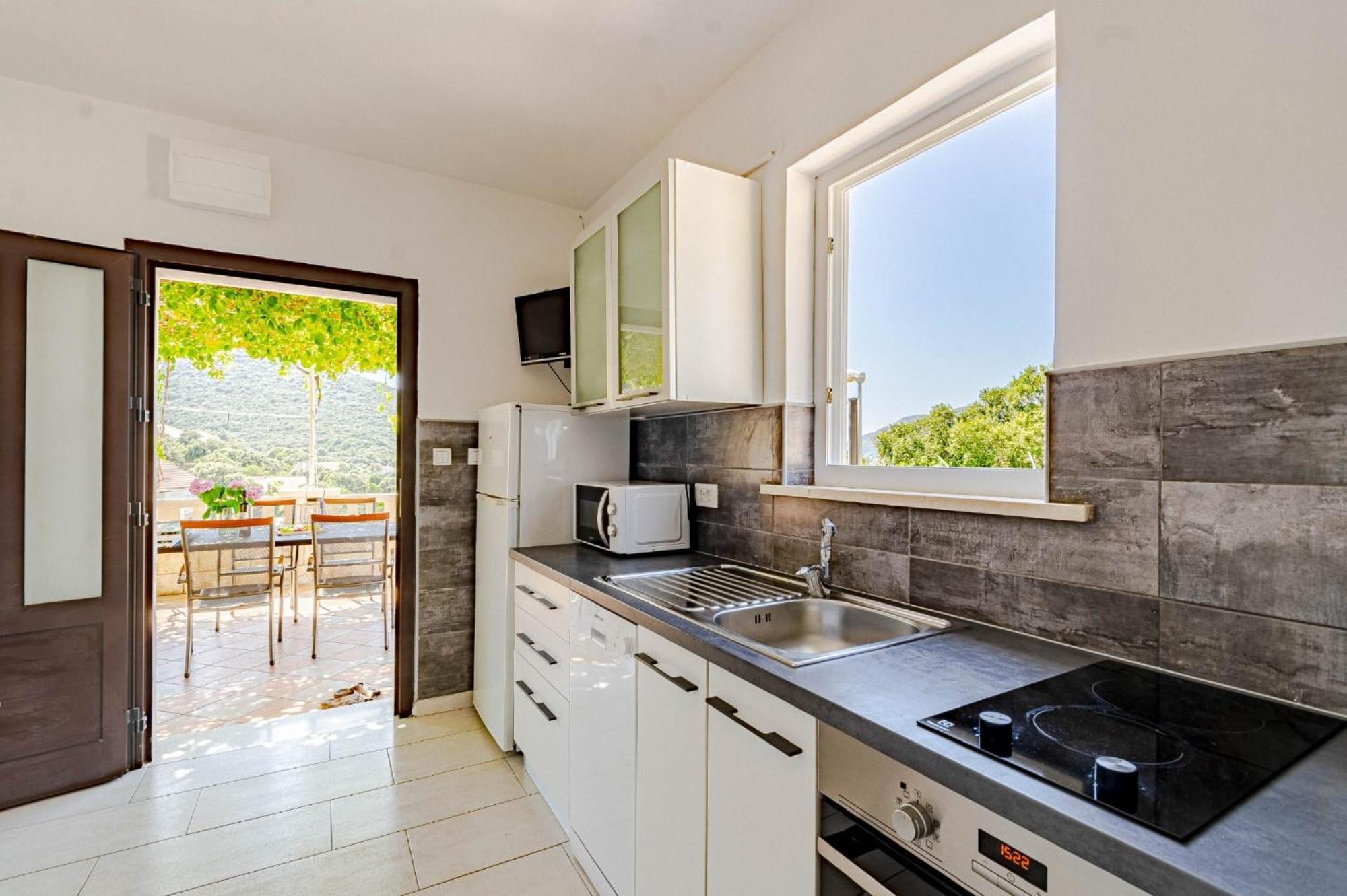 Seaside Apartments With A Swimming Pool Tri Zala, Korcula - 558 Zrnovo 객실 사진