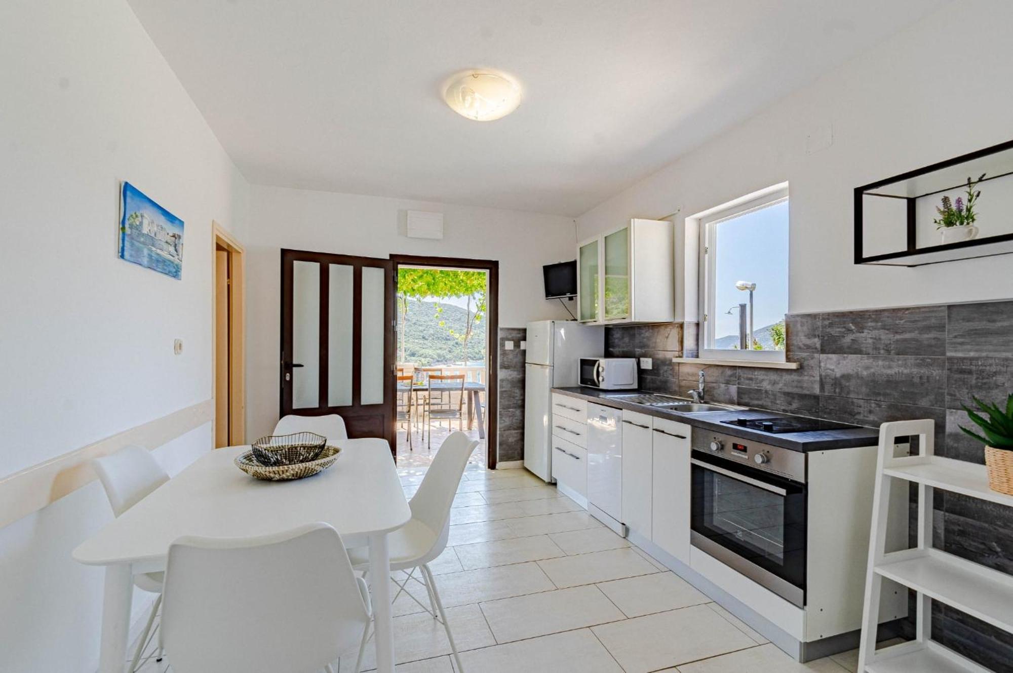 Seaside Apartments With A Swimming Pool Tri Zala, Korcula - 558 Zrnovo 외부 사진